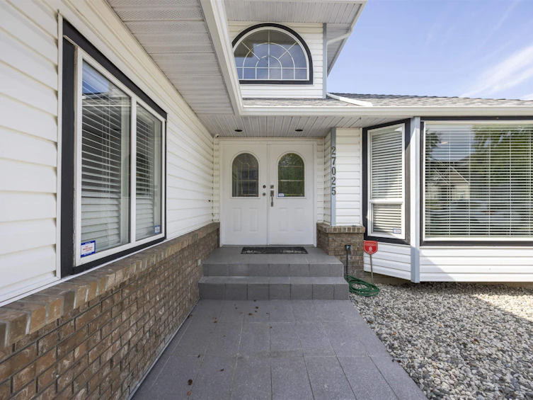 27025 26a Avenue, Langley, BC, V4W 3V5 - 3