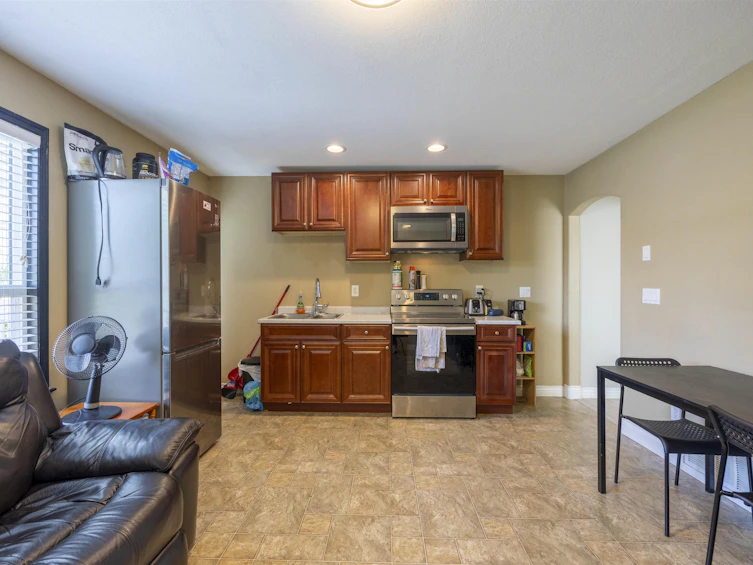 27025 26a Avenue, Langley, BC, V4W 3V5 - 4