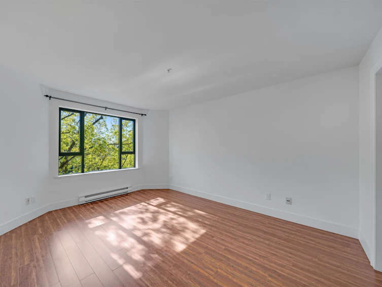302-175 E 10th Street, North Vancouver, BC, V7L 4W1 - 12
