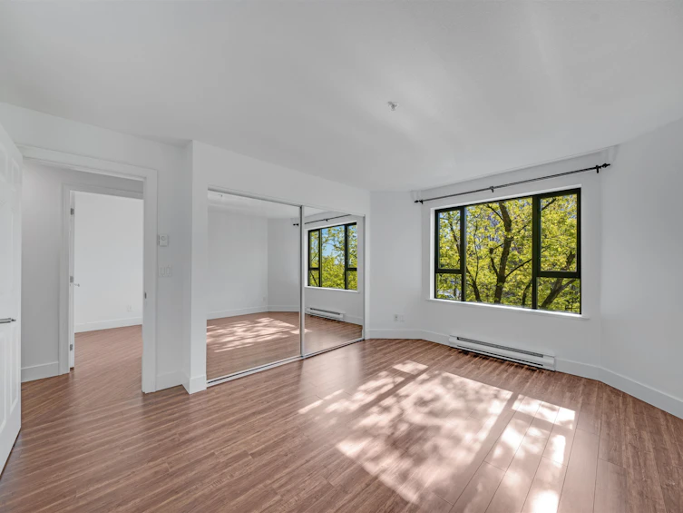 302-175 E 10th Street, North Vancouver, BC, V7L 4W1 - 13