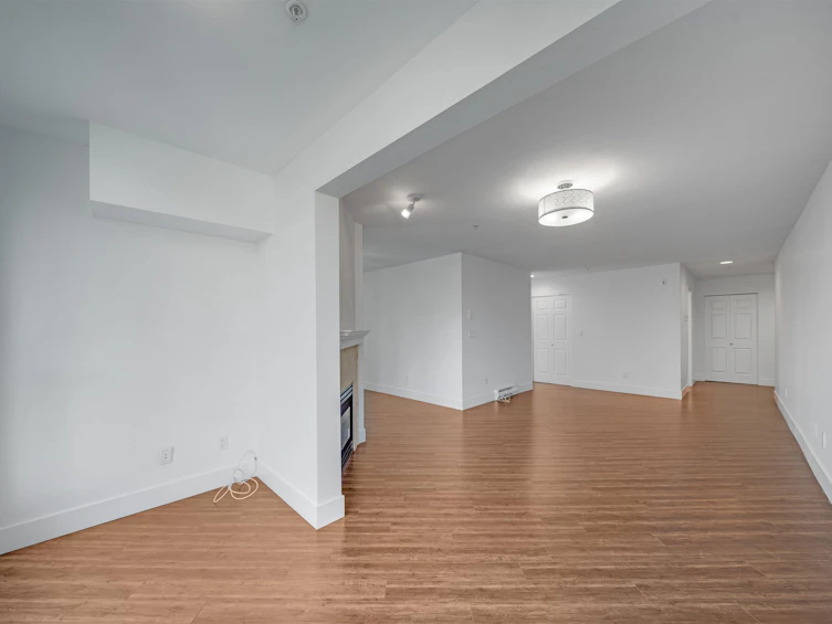 302-175 E 10th Street, North Vancouver, BC, V7L 4W1 - 20