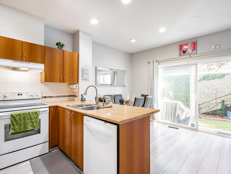 36-12677 63 Avenue, Surrey, BC, V3X 3T3 - 9