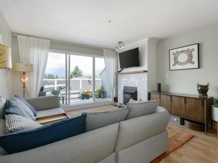 304-315 Renfrew Street, Vancouver, BC, V5K 5G5 - 2
