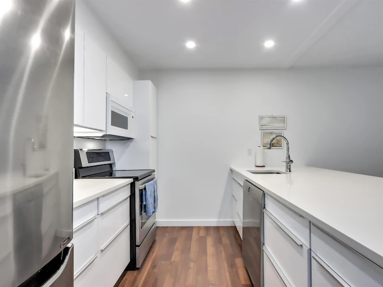 206-120 W 17th Street, North Vancouver, BC, V7M 1V4 - 15