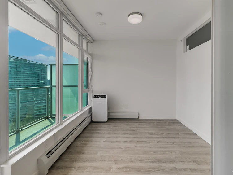 2006-13350 Central Avenue, Surrey, BC, V3T 0S1 - 8
