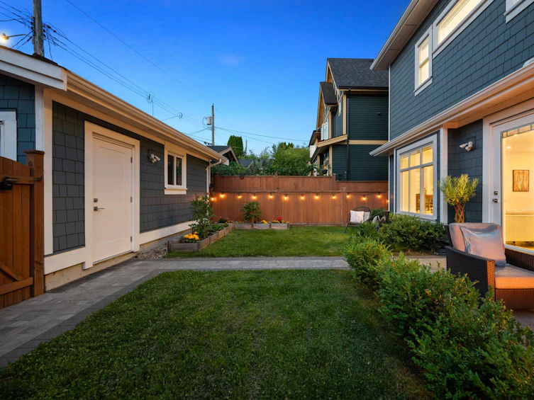 1929 Kitchener Street, Vancouver, BC, V5L 2W6 - 3