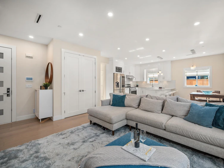 1929 Kitchener Street, Vancouver, BC, V5L 2W6 - 8