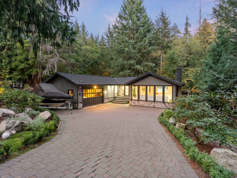 4730 Woodvalley Place, West Vancouver BC V7S 2X3