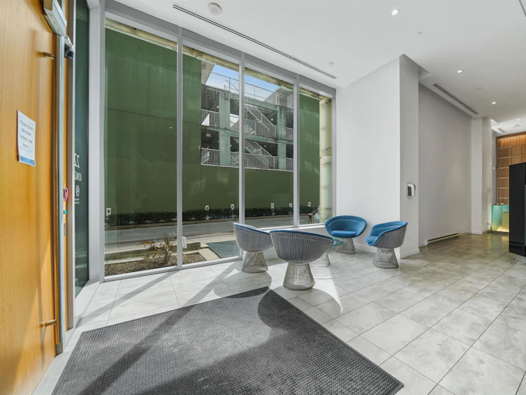 303-2220 Kingsway, Vancouver, BC, V5N 2T7 - 3
