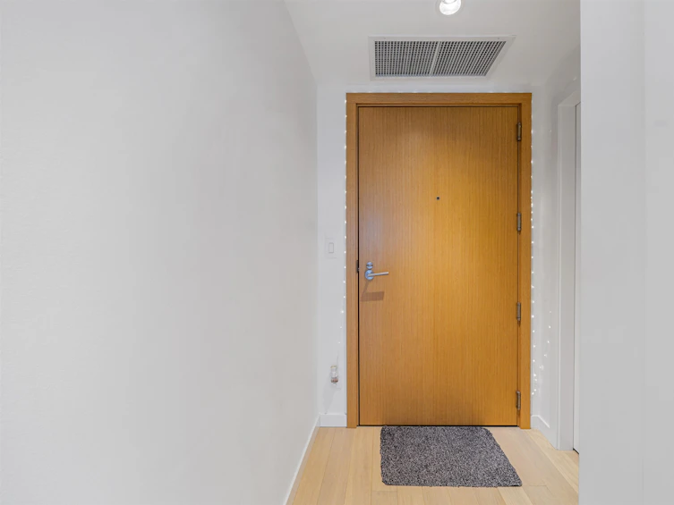 303-2220 Kingsway, Vancouver, BC, V5N 2T7 - 4