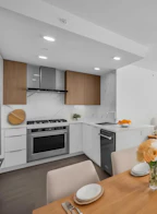 1604 7769 Park Crescent