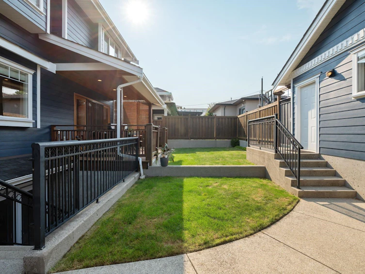4371 Charles Street, Burnaby, BC, V5C 3L3 - 35