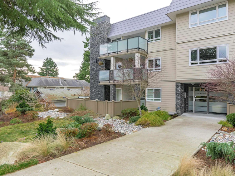 105-1371 Foster, Surrey, BC, V4B 3X5 - 2