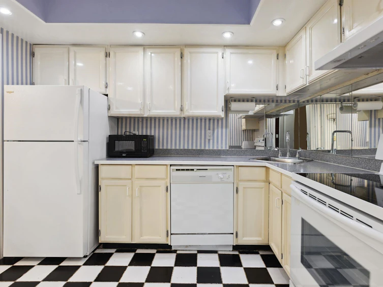 105-1371 Foster, Surrey, BC, V4B 3X5 - 13