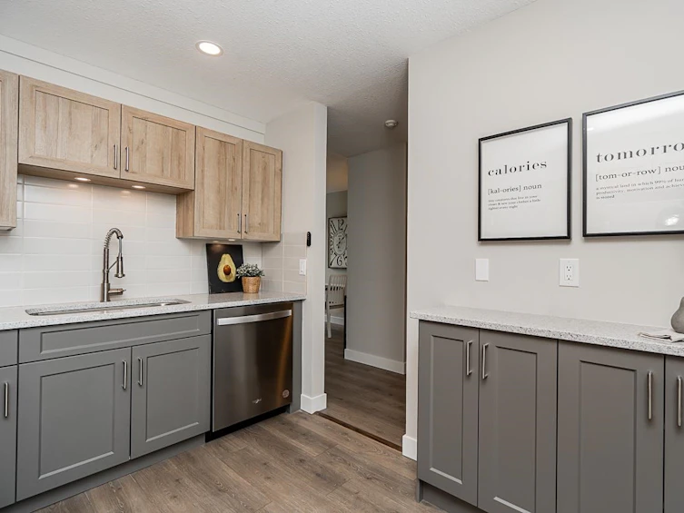 406-6735 Station Hill Court, Burnaby, BC, V3N 4W5 - 6