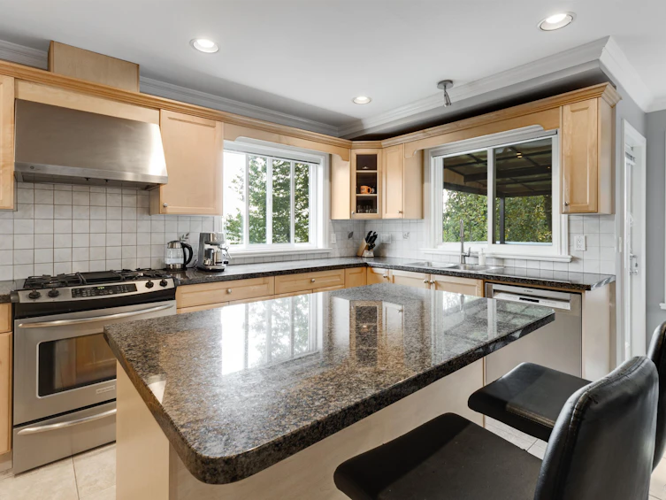 319 Cape Horn Place, Coquitlam, BC, V3K 6W4 - 18