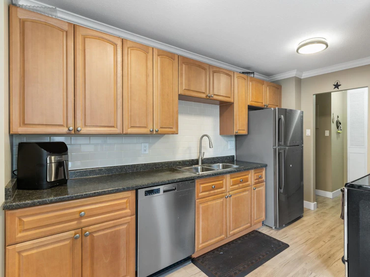 105-710 Seventh Avenue, New Westminster, BC, V3M 5V3 - 9
