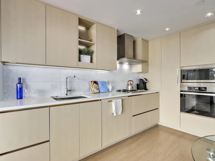 2310-89 Nelson Street, Vancouver, BC, V6Z 0E7 - 4