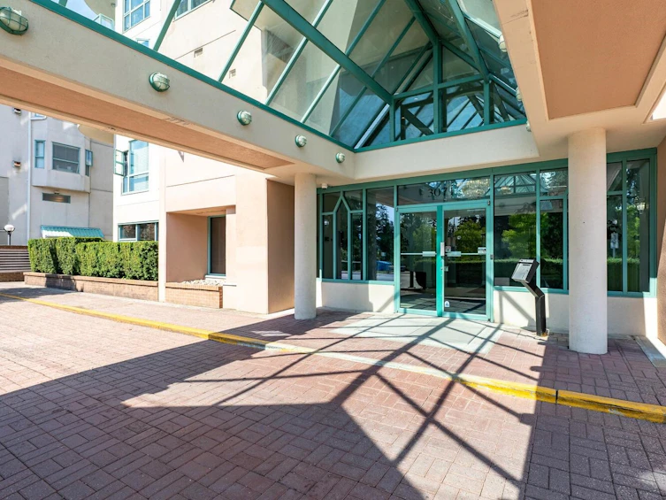 1902-3071 Glen Drive, Coquitlam, BC, V3B 7R1 - 2