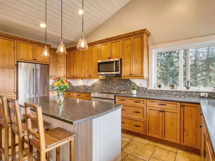 7649 Redrooffs Road, Halfmoon Bay, BC, V7Z 1C4 - 15