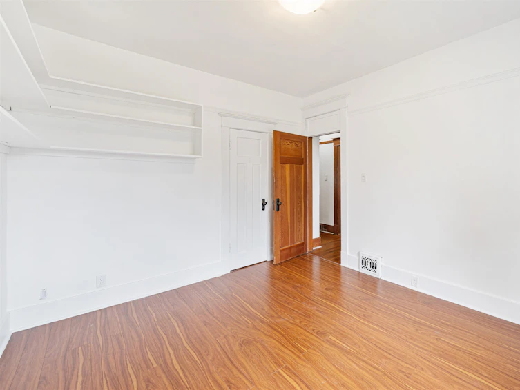 1735 Graveley Street, Vancouver, BC, V5L 3A9 - 2