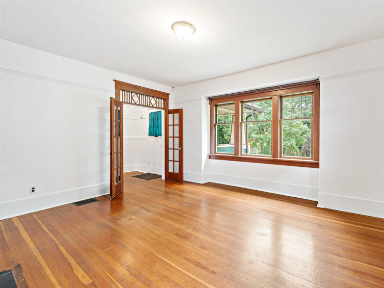 1735 Graveley Street, Vancouver, BC, V5L 3A9 - 5