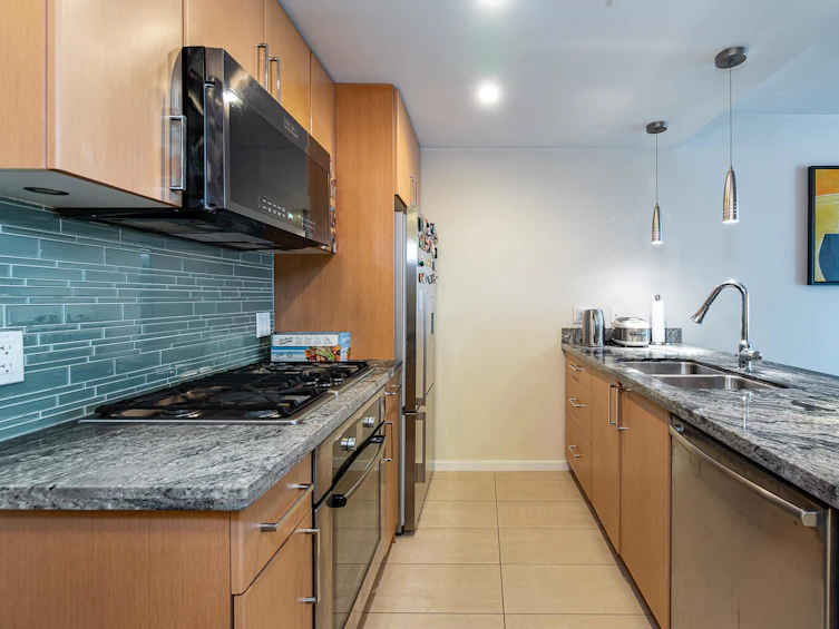 705-89 West 2nd Avenue, Vancouver, BC, V5Y 0G9 - 3