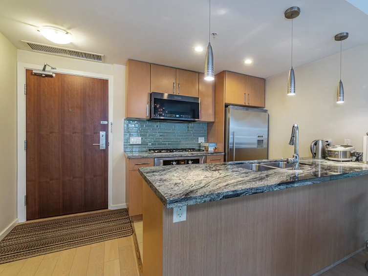 705-89 West 2nd Avenue, Vancouver, BC, V5Y 0G9 - 5