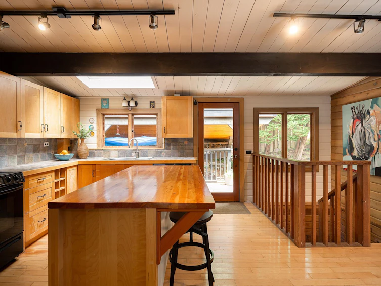 1570 Whitesails Drive, Bowen Island, BC, V0N 1G2 - 25