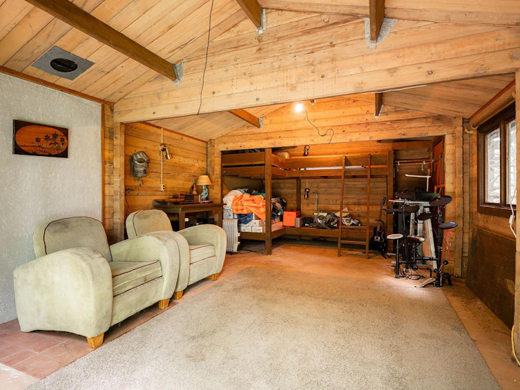 1570 Whitesails Drive, Bowen Island, BC, V0N 1G2 - 38