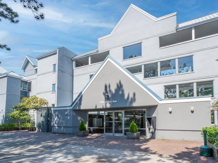 208-1345 West 4th Avenue, Vancouver, BC, V6H 3Y8