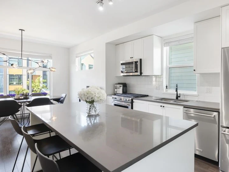75-16678 25, Surrey, BC, V3Z 0Z2 - 11