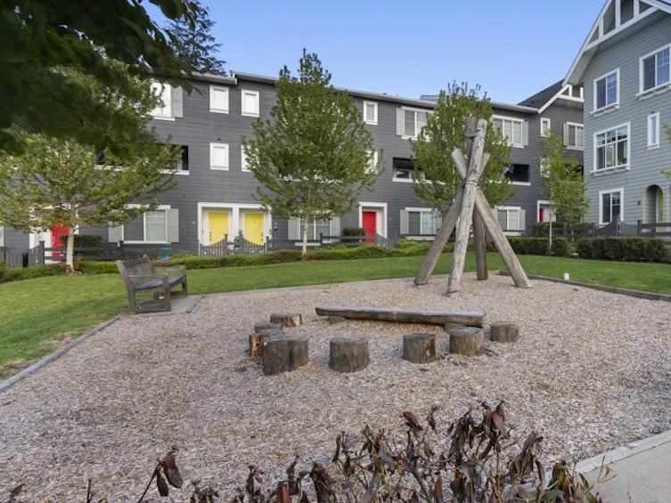 75-16678 25, Surrey, BC, V3Z 0Z2 - 28