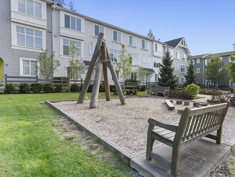 75-16678 25, Surrey, BC, V3Z 0Z2 - 29