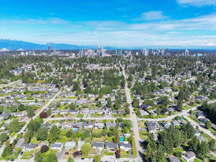 10212 123a Street, Surrey, BC, V3V 7T8 - 4