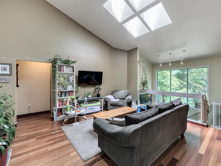 10212 123a Street, Surrey, BC, V3V 7T8 - 5