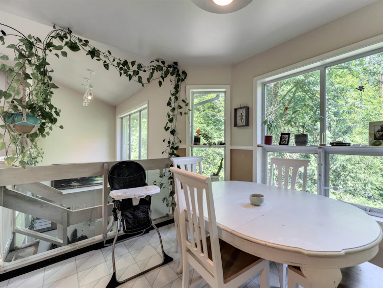 10212 123a Street, Surrey, BC, V3V 7T8 - 10