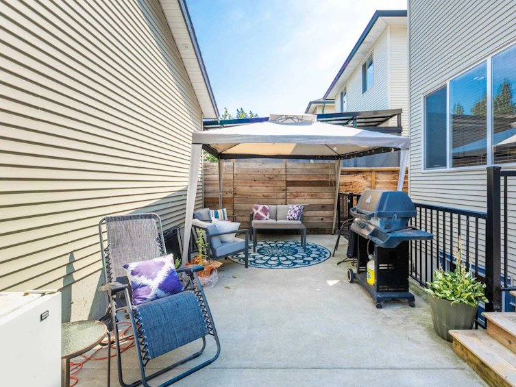 24321 102a Avenue, Maple Ridge, BC, V2W 1X9 - 24