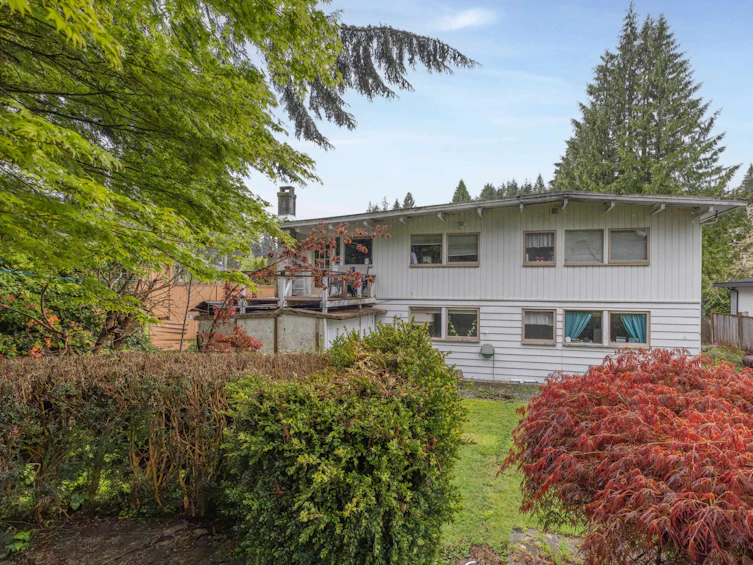 958 Montroyal Boulevard, North Vancouver, BC, V7R 2H1 - 6