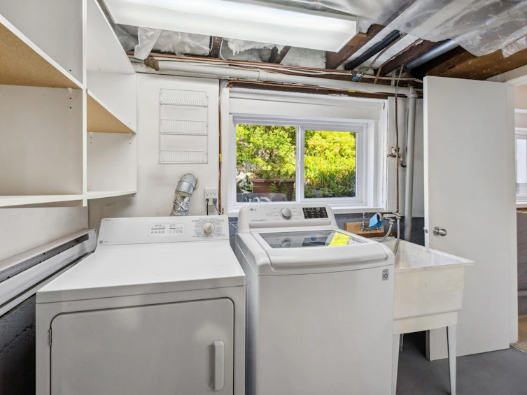 1028 Clyde Avenue, West Vancouver, BC, V7T 1E4 - 28