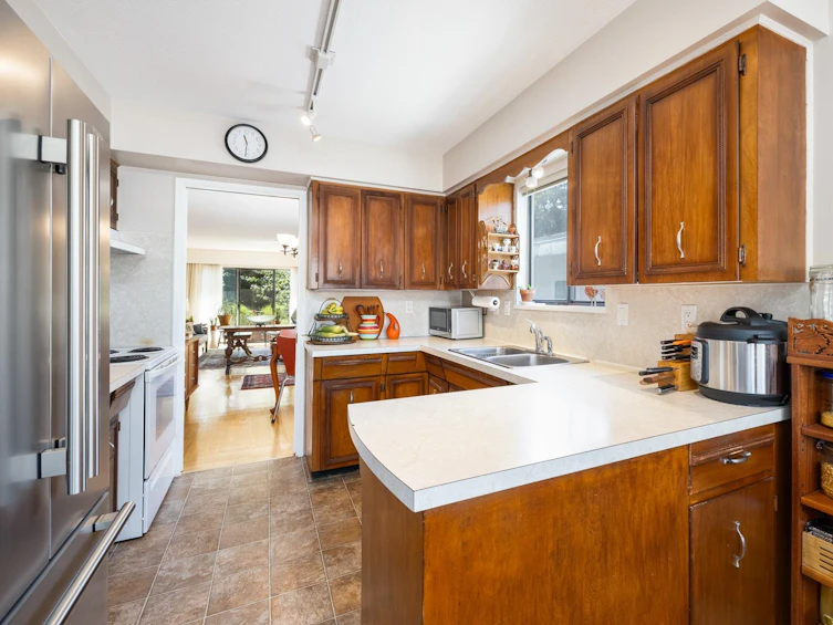 1895 East 36th Avenue, Vancouver, BC, V5P 1C7 - 8