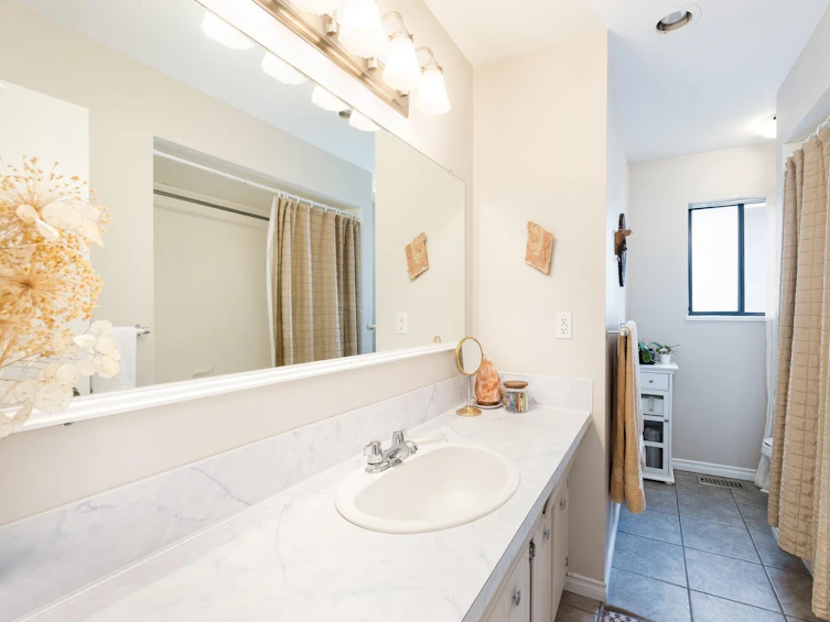 1895 East 36th Avenue, Vancouver, BC, V5P 1C7 - 19