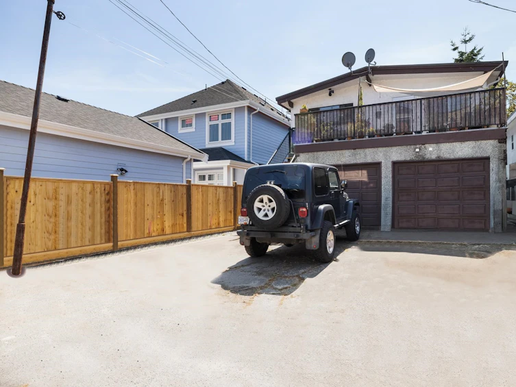 1895 East 36th Avenue, Vancouver, BC, V5P 1C7 - 25