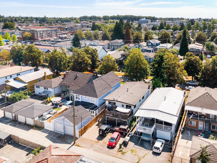 1895 East 36th Avenue, Vancouver, BC, V5P 1C7 - 27