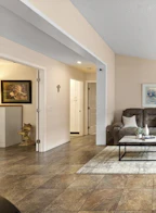 5 2345 Cranley Drive