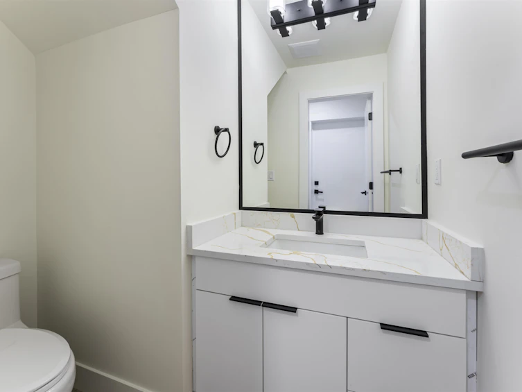 14145 60a Avenue, Surrey, BC, V3X 1C3 - 35