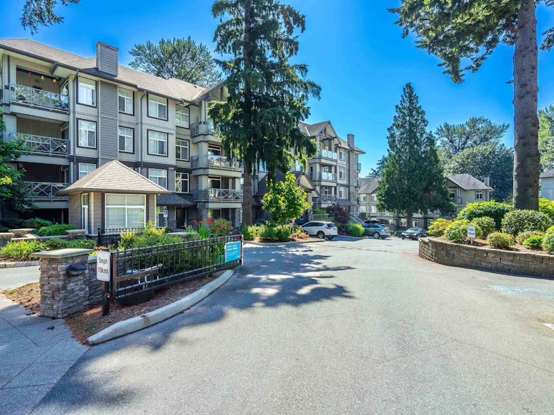 405 - 33328 E Bourquin Crescent, Abbotsford BC V2S 1Y1