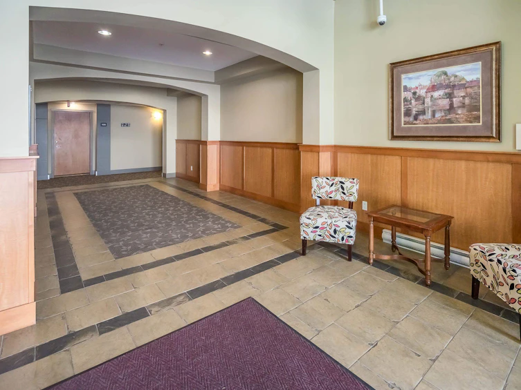 405-33328 East Bourquin, Abbotsford, BC, V2S 1Y1 - 4