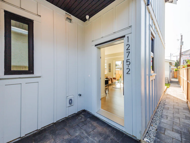 2-1275 Rossland Street, Vancouver, BC, V5K 4A3 - 2
