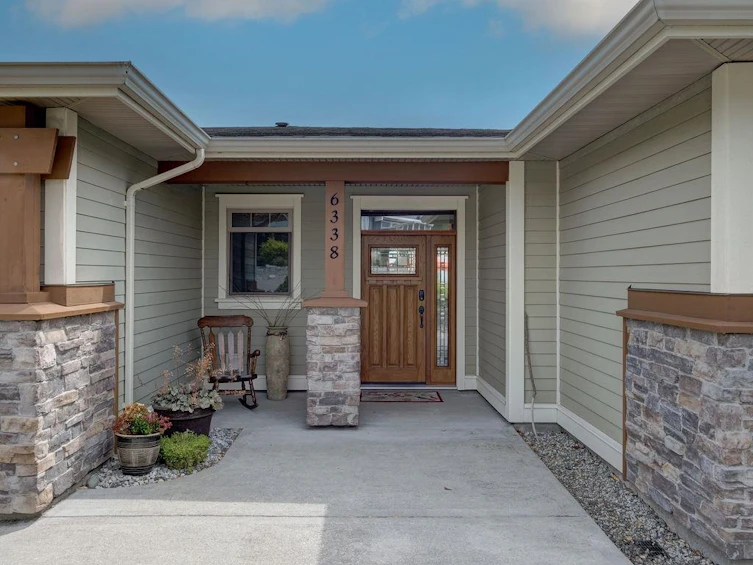 6338 Baillie Road, Sechelt, BC, V7Z 0N7 - 2